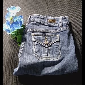 American rag  burmeda  size 9 shorts